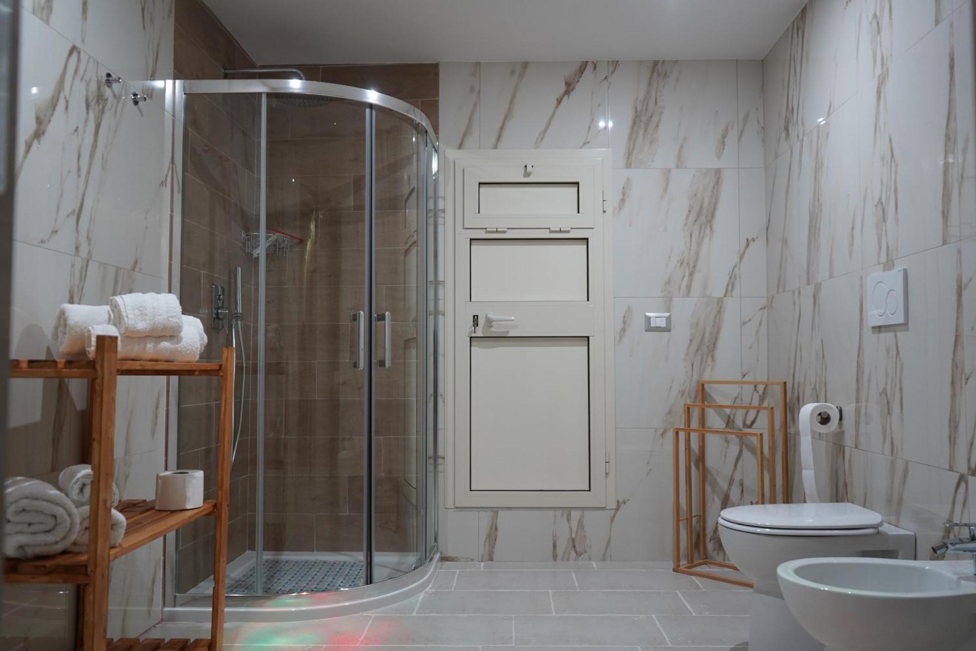 Hotel Dimora Antomarti Bari Esterno foto